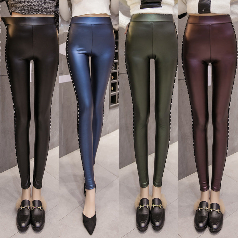 Leggings with rivet feet